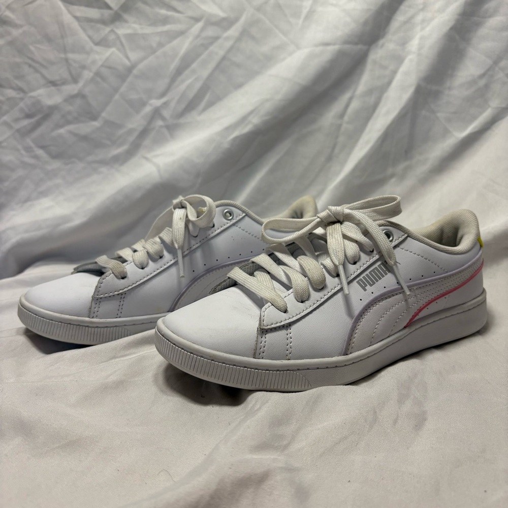 Puma Sneakers